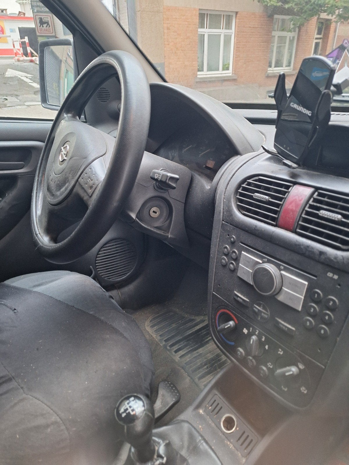 Opel Combo attention alternateur cassé, Autos, Achat, ABS, Boîte manuelle, 5 places