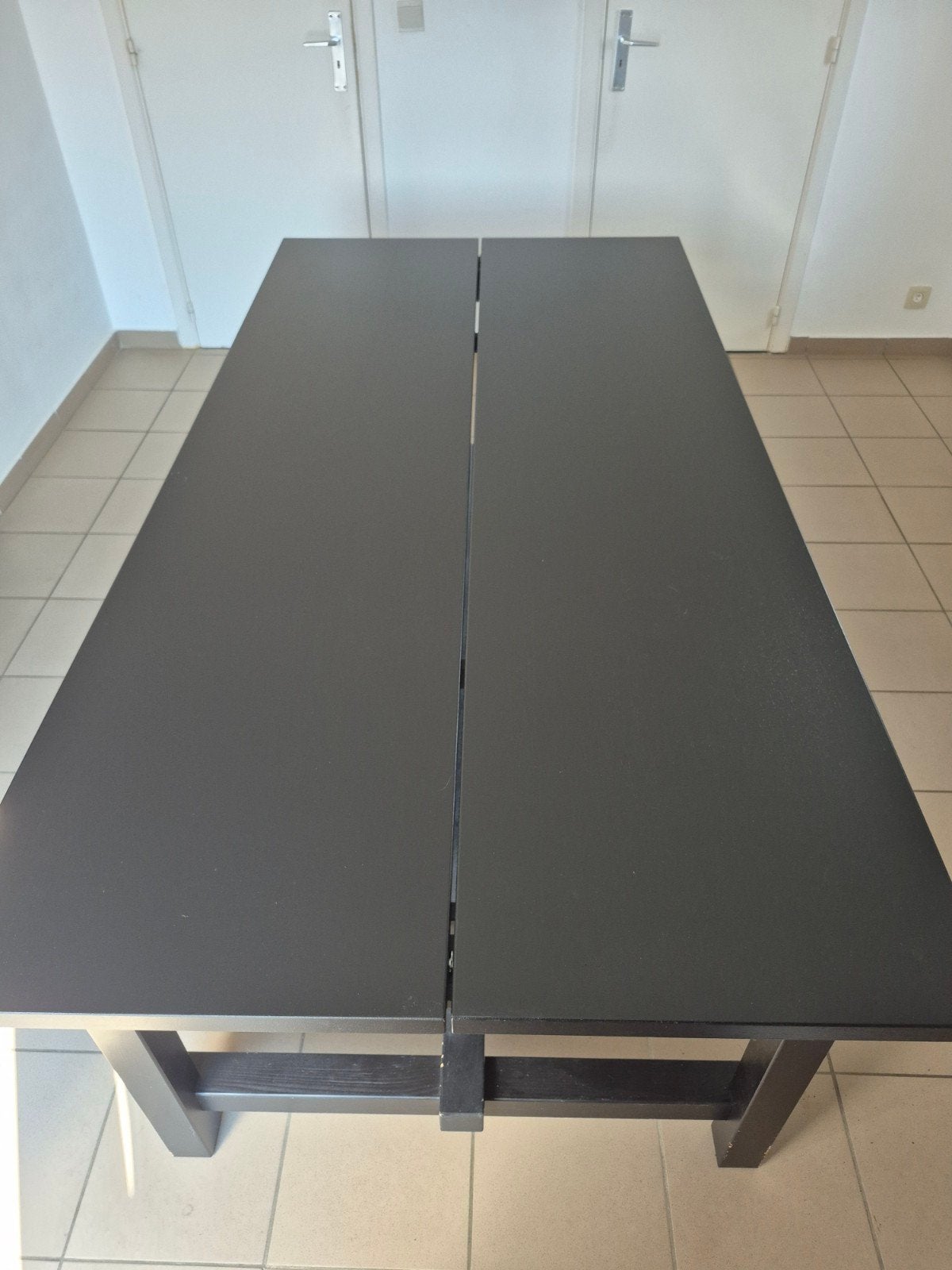 Table  extensible Nordviken 210cm + vitrine, Enlèvement
