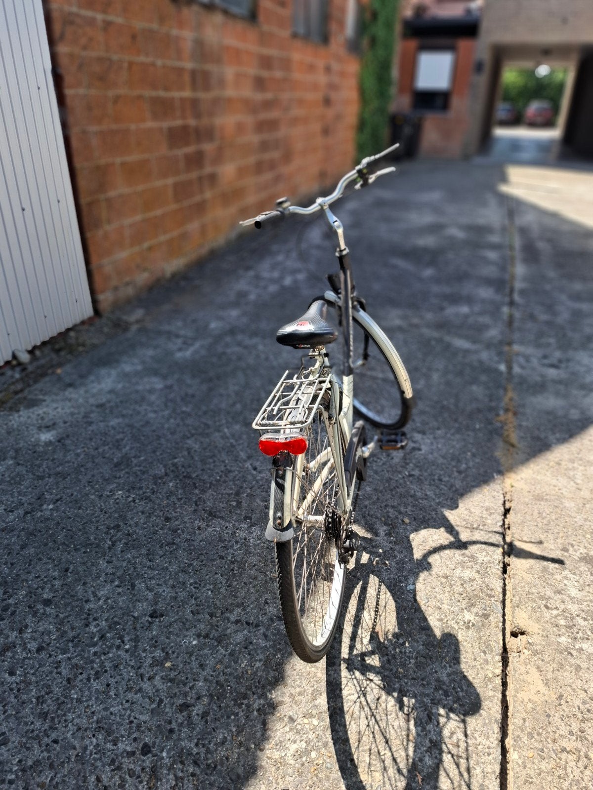1 damesfiets, Ophalen, Gebruikt, Velgrem, Versnellingen