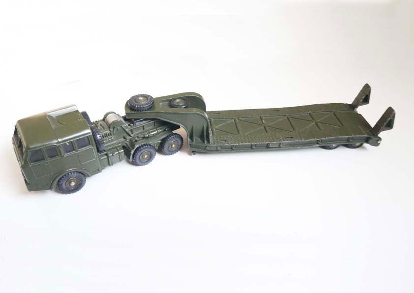 Dinky-Toys. BERLIET PORTE-CHAR réf :890 années 60., Envoi, Utilisé, Voiture, Dinky Toys