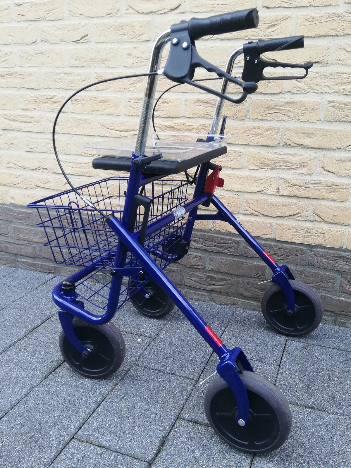 Thuasne Quatro rollator, als nieuw, Ophalen, Opvouwbaar, Zo goed als nieuw