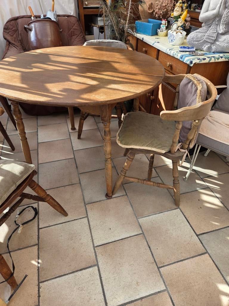 Table ronde et 6 chaises bistrots, Ophalen