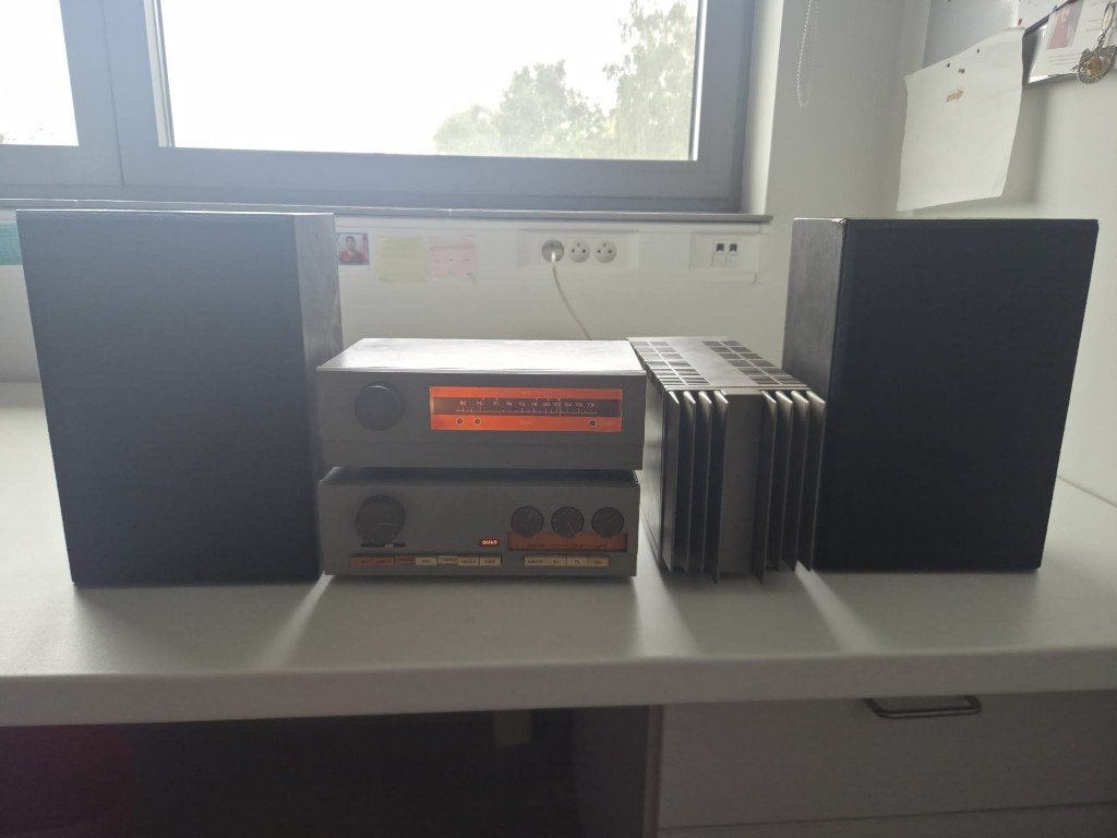 FM Radio Quad 33 Quad 303 (Amplifier + Pre-amp) + boxes, Ophalen, Gebruikt, Radio