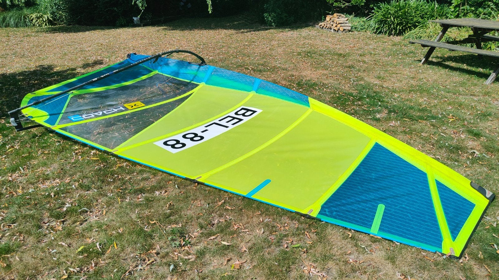 Voile de course Exocet XoSails Coach 8.5 en très bon état, Sports nautiques & Bateaux, Enlèvement, Voile, Avec sac de transport
