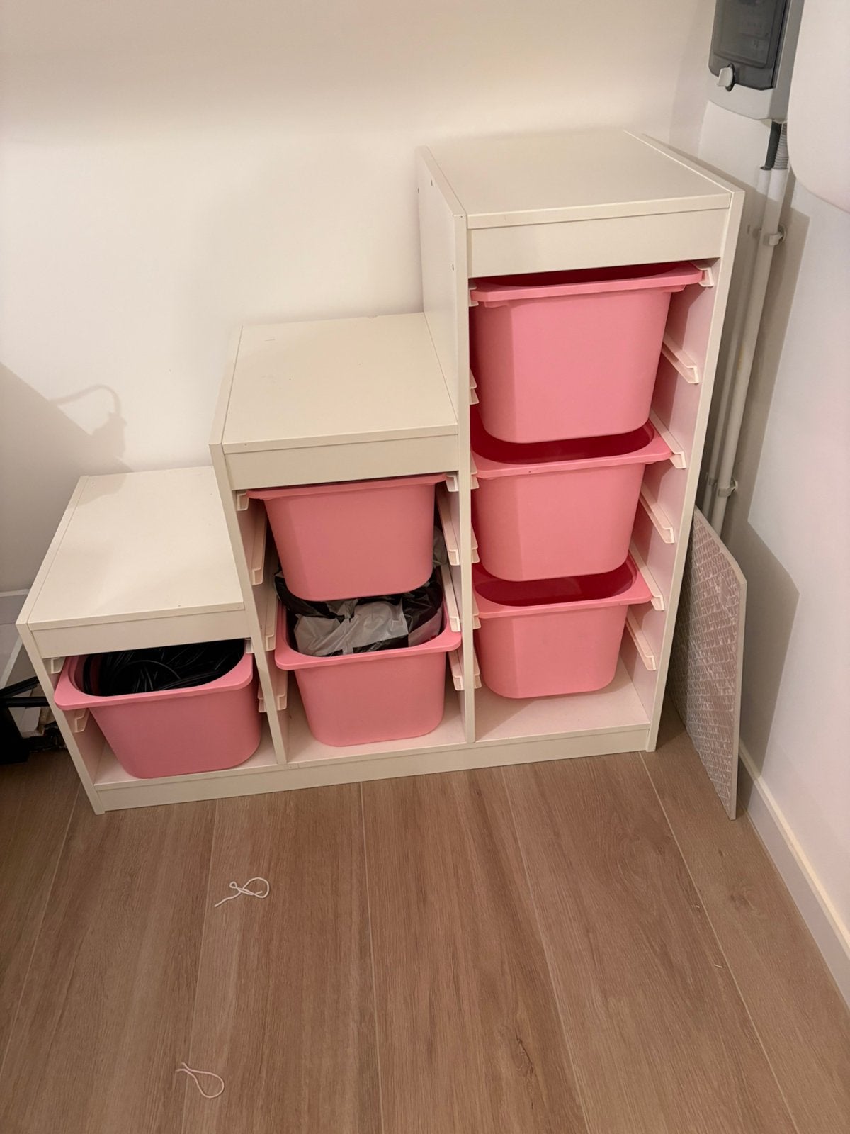 TROFAST opbergkast met roze bakjes, Kinderen en Baby's, Ophalen, Zo goed als nieuw