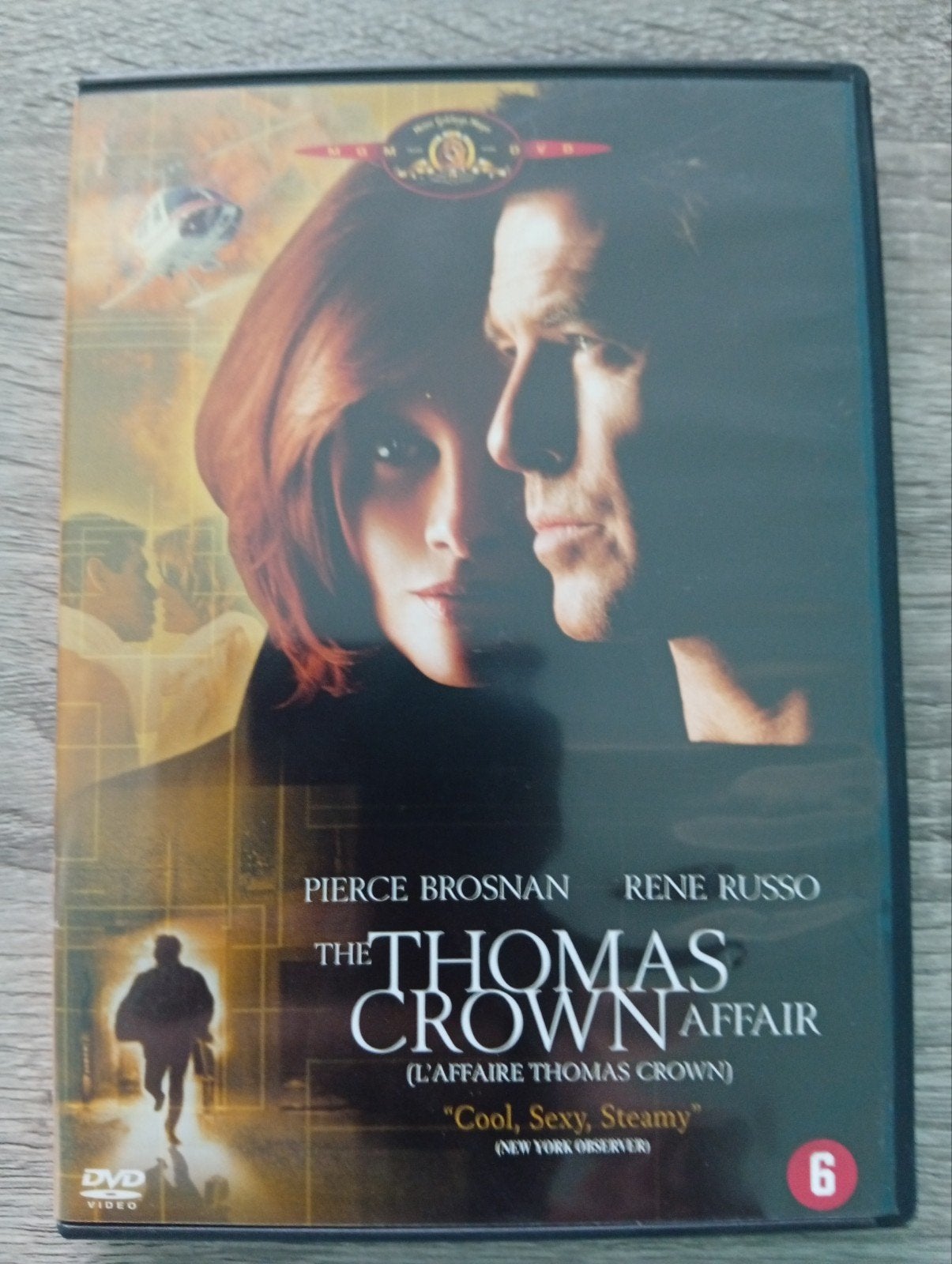 the Thomas crown affair actiethriller Pierce brosnan, Actiethriller, Nederlands, Ophalen of Verzenden, Zo goed als nieuw