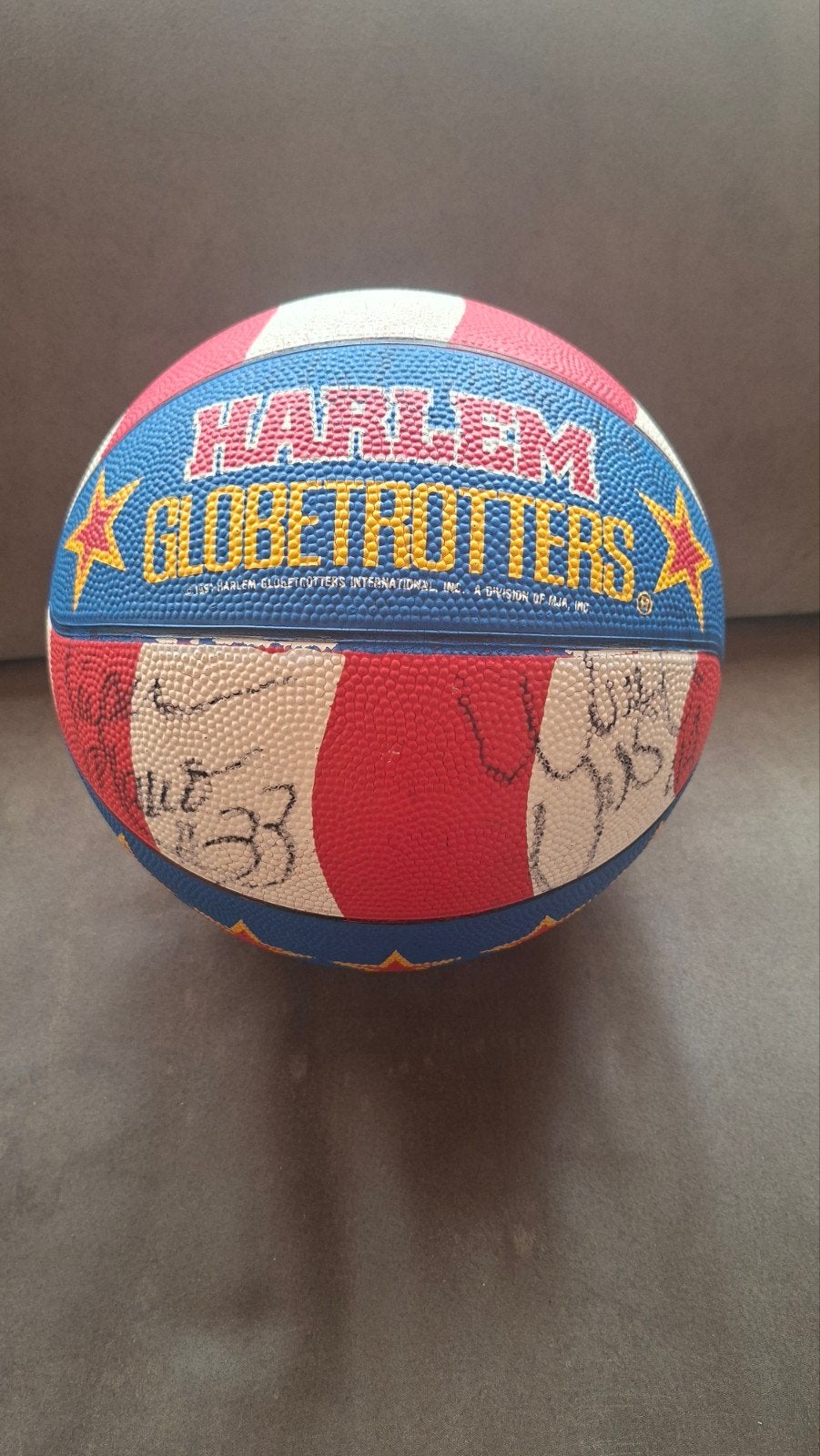 Harlem Globertrotters Ball gesigneerd door alle spelers van, Sport en Fitness, Ophalen of Verzenden
