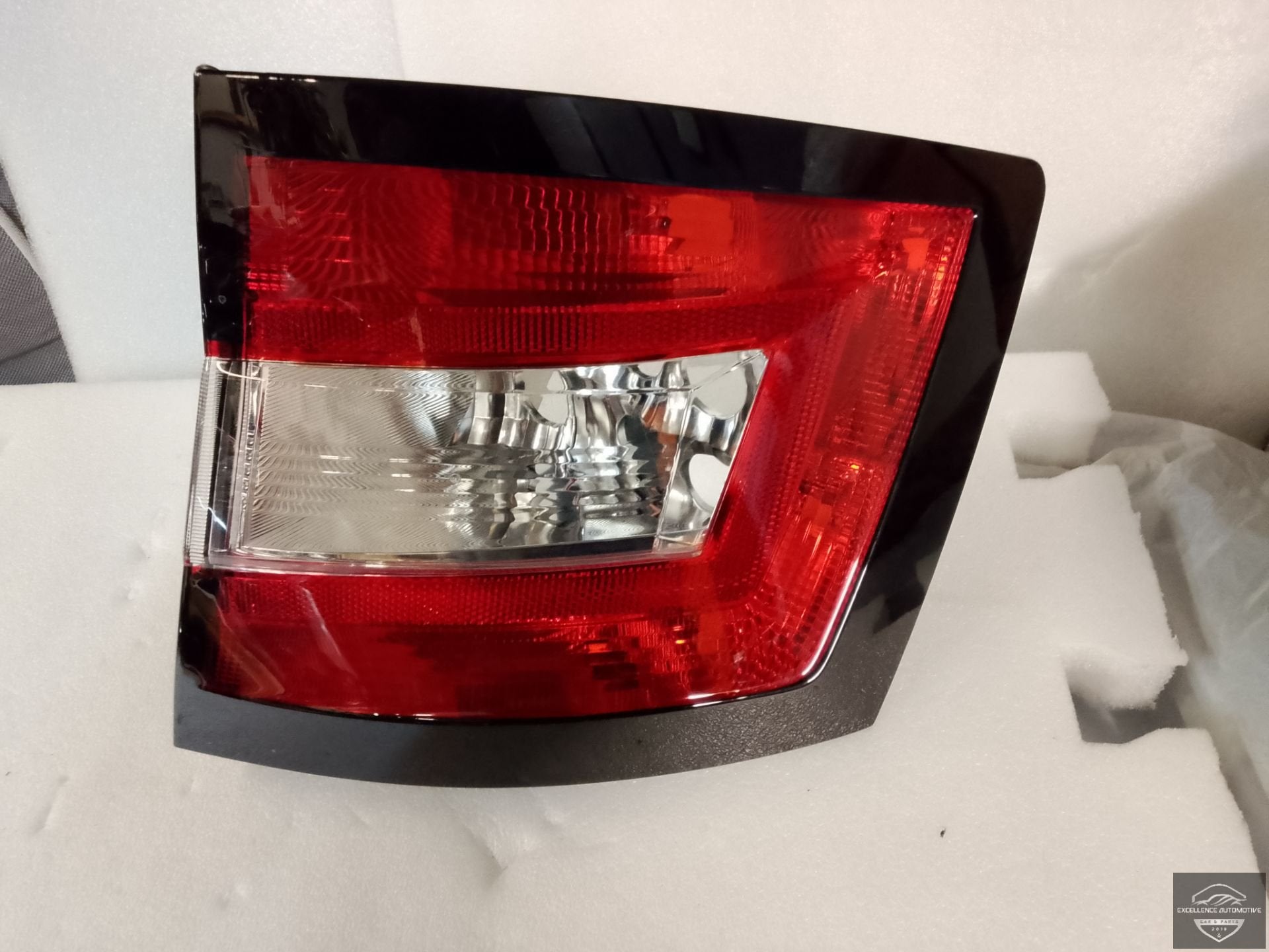 Skoda Fabia 3 2014-2017 Combi Achterlicht Rechts 6V9945096, Tr. Vaclava Klementa 869
293 01  Mlada Boleslav, CZ, Skoda, Skoda Auto a.s.