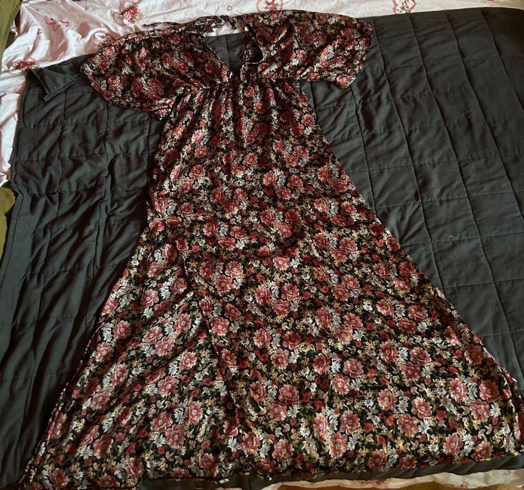 Van Der Rock lange jurk met bloemenprint, V-hals T2, Zwart, Maat 42/44 (L), Ophalen of Verzenden, Zo goed als nieuw