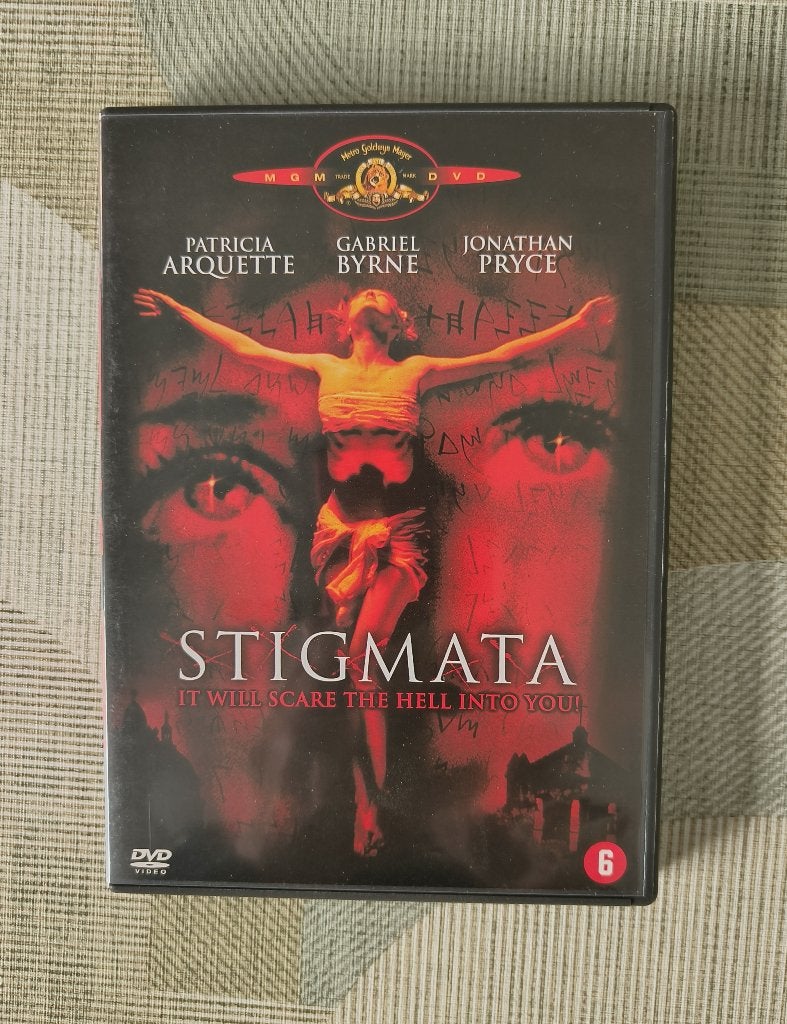 dvd Stigmata + boekje - Bovennatuurlijke horrorfilm, À partir de 6 ans, Comprend un livret, Surnaturel, Enlèvement ou Envoi