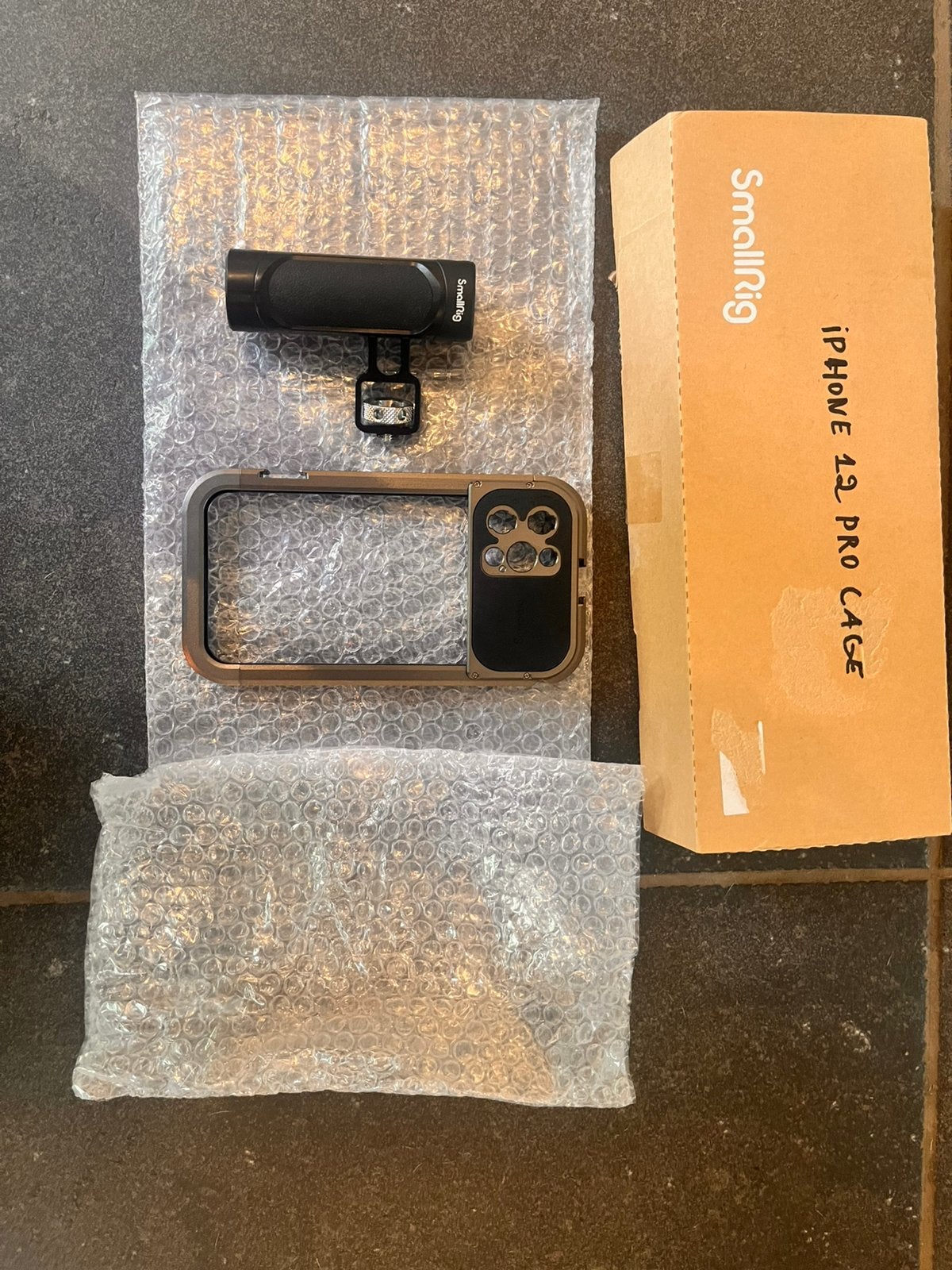 Smallrig iphone 12 pro cage, Télécoms, Téléphonie mobile | Housses, Coques & Façades | Apple iPhone, Enlèvement ou Envoi, IPhone 12 Pro