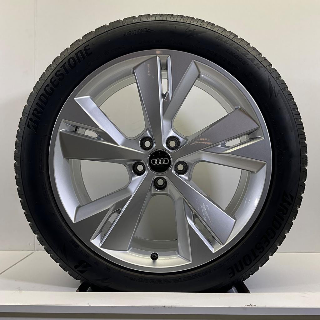 18’’ DEMO AUDI Q4 ETRON SPORTBACK VELGEN WINTERBANDEN ORIG T, Auto-onderdelen, Banden en Velgen, Gebruikt, -, -, Banden en Velgen