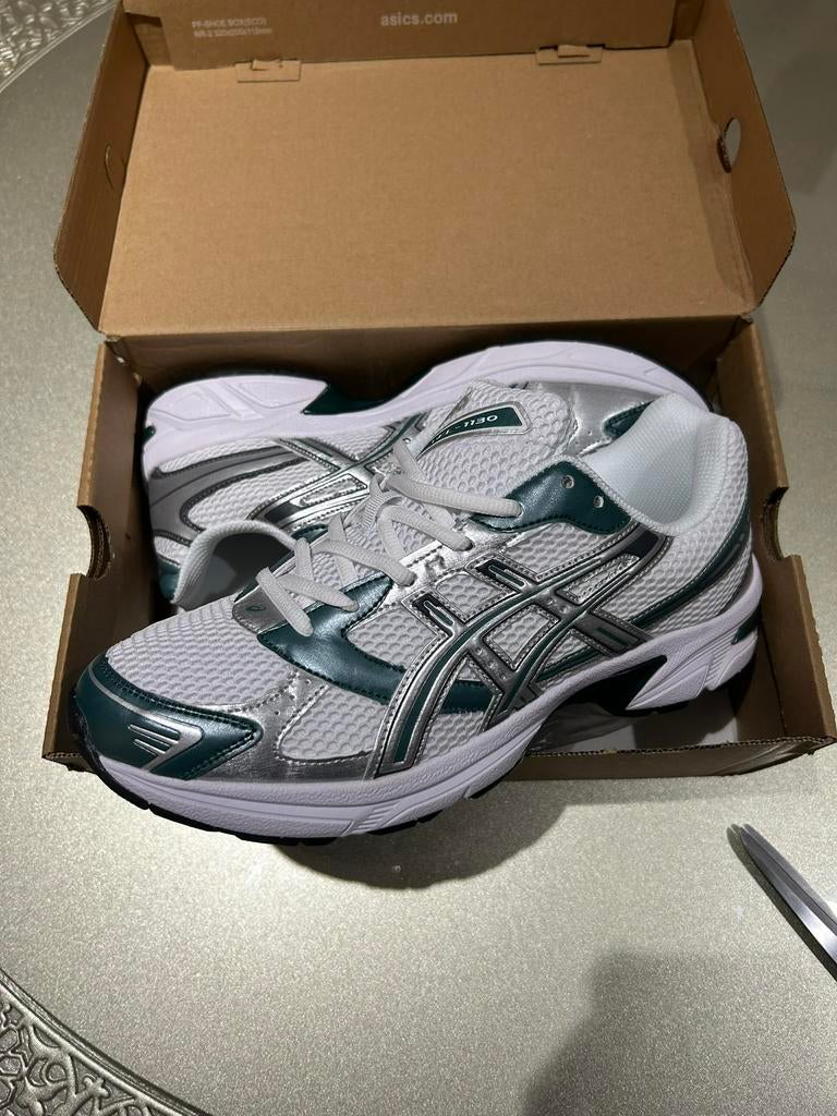 Asics 1130, Vêtements | Femmes, Chaussures, Enlèvement ou Envoi, Comme neuf