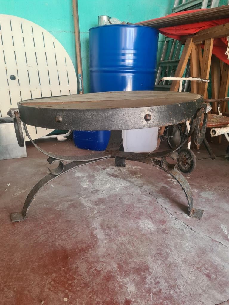 Smeedijzeren tafel, Antiek en Kunst