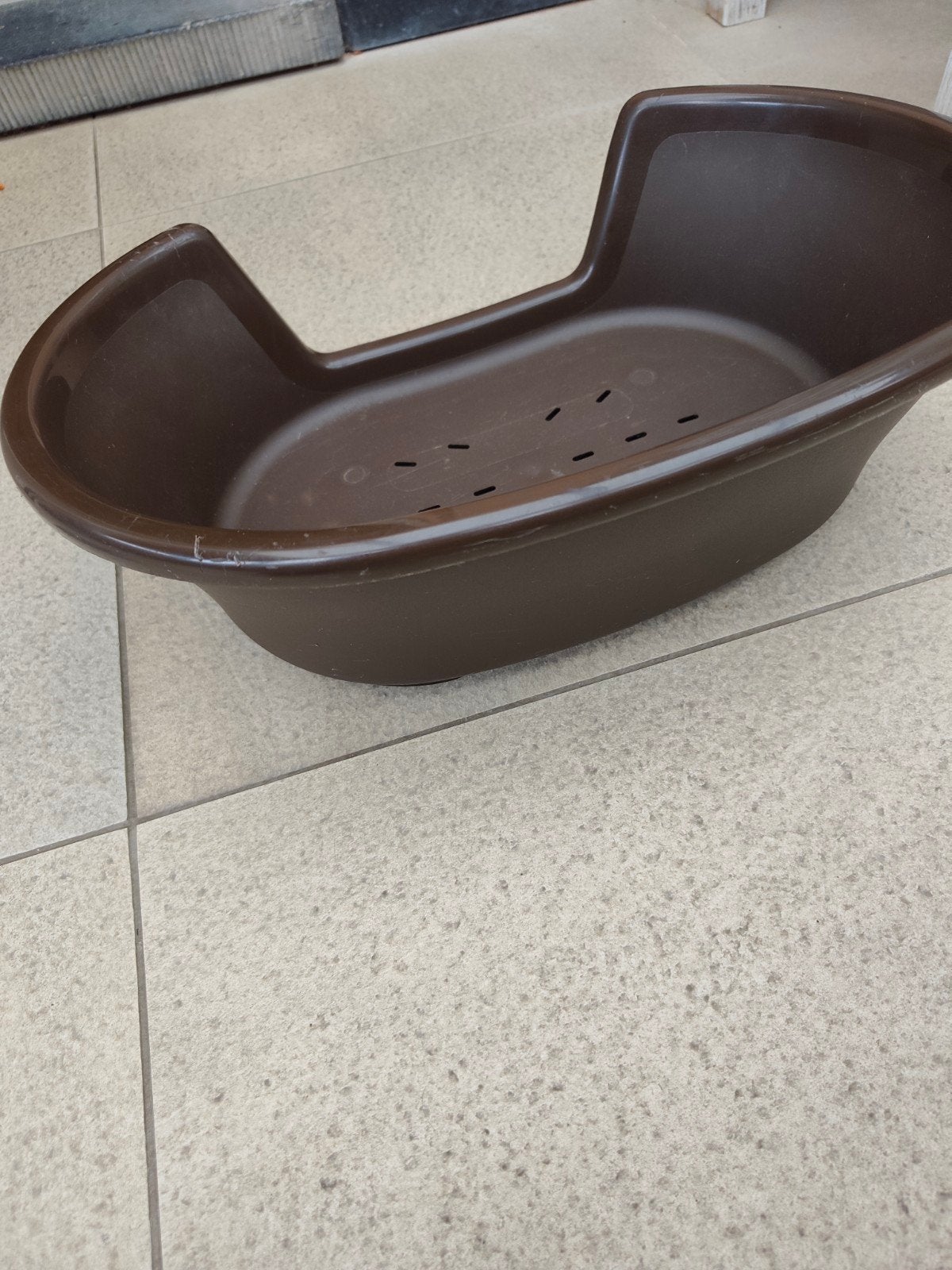 Corbeille en plastique, Enlèvement