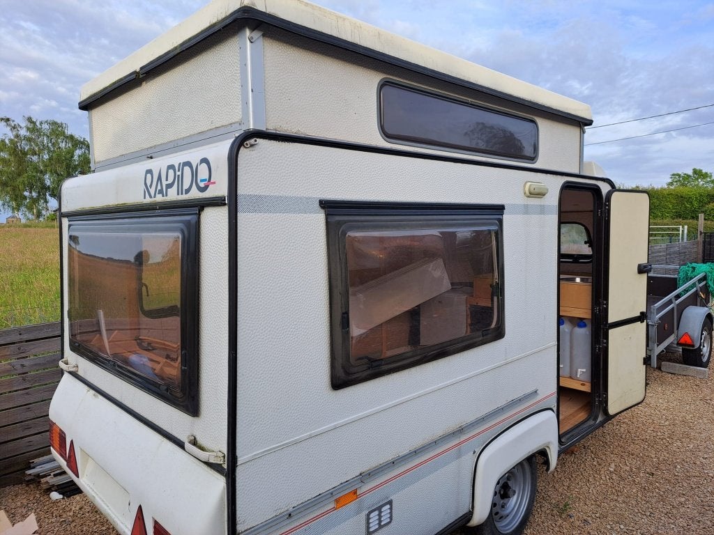 Caravane Rapido Toit relevable, Entreprise, Toit relevable, Rapido, Jusqu'à 2