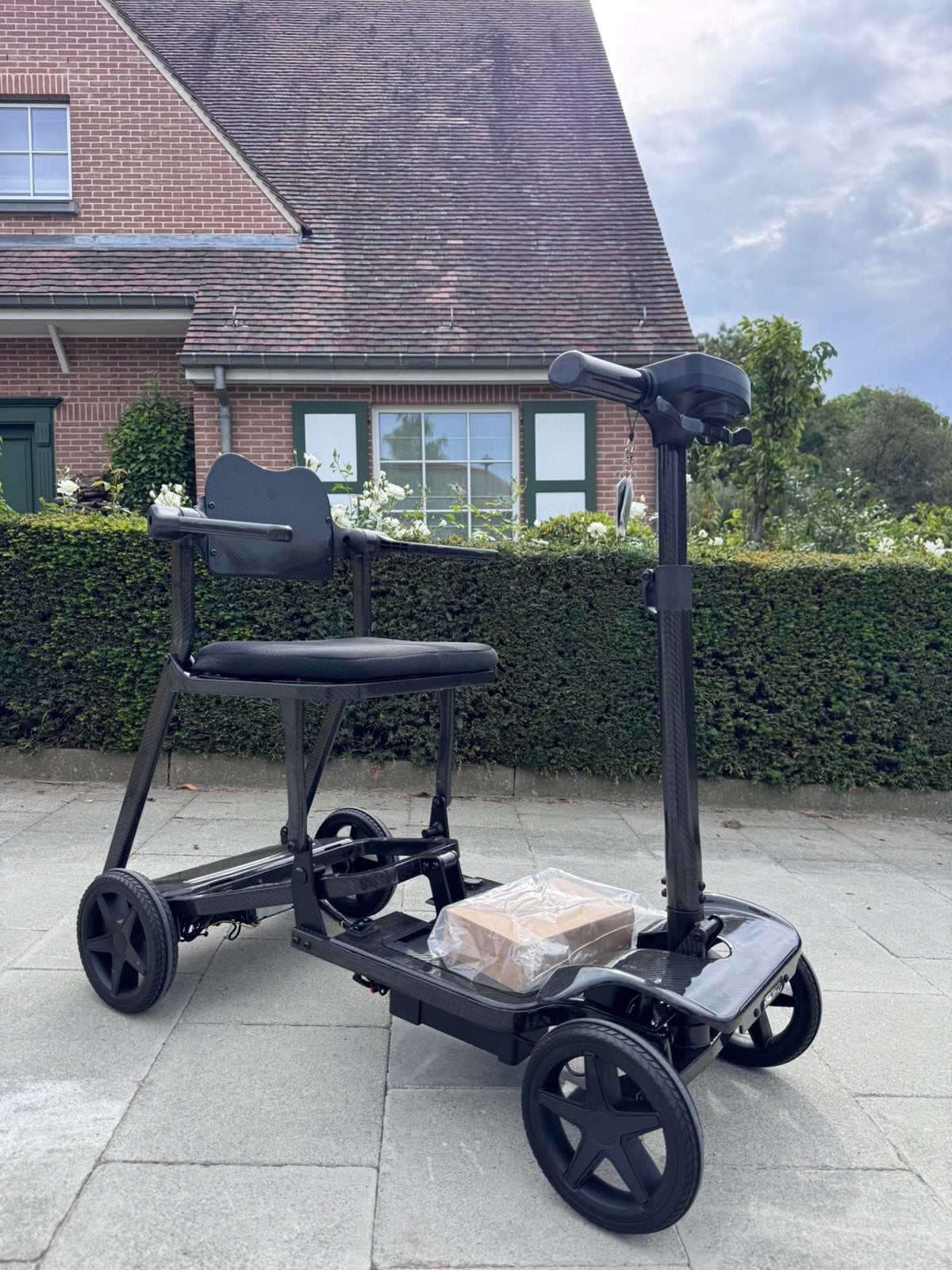 Opvouwbare Carbon Ultralichte 14kg Scootmobiel Nieuw scooter, Ophalen of Verzenden, Inklapbaar, Zo goed als nieuw, Elektrische rolstoel