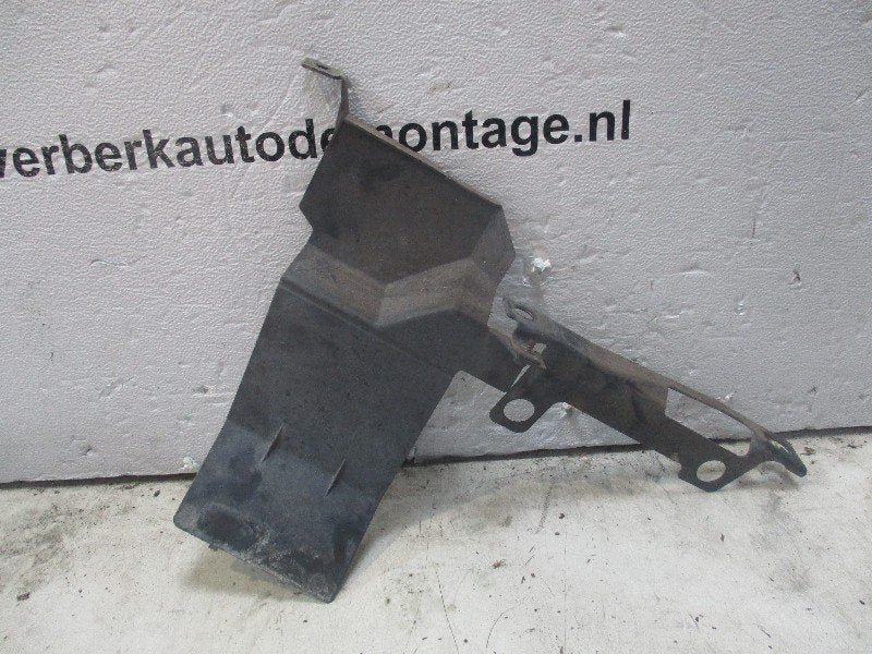 RADIATEURKAP LINKS Volvo 940 II (01-1990/10-1998) (1358536), Gebruikt, Info@volvocars.com, Links, Volvo