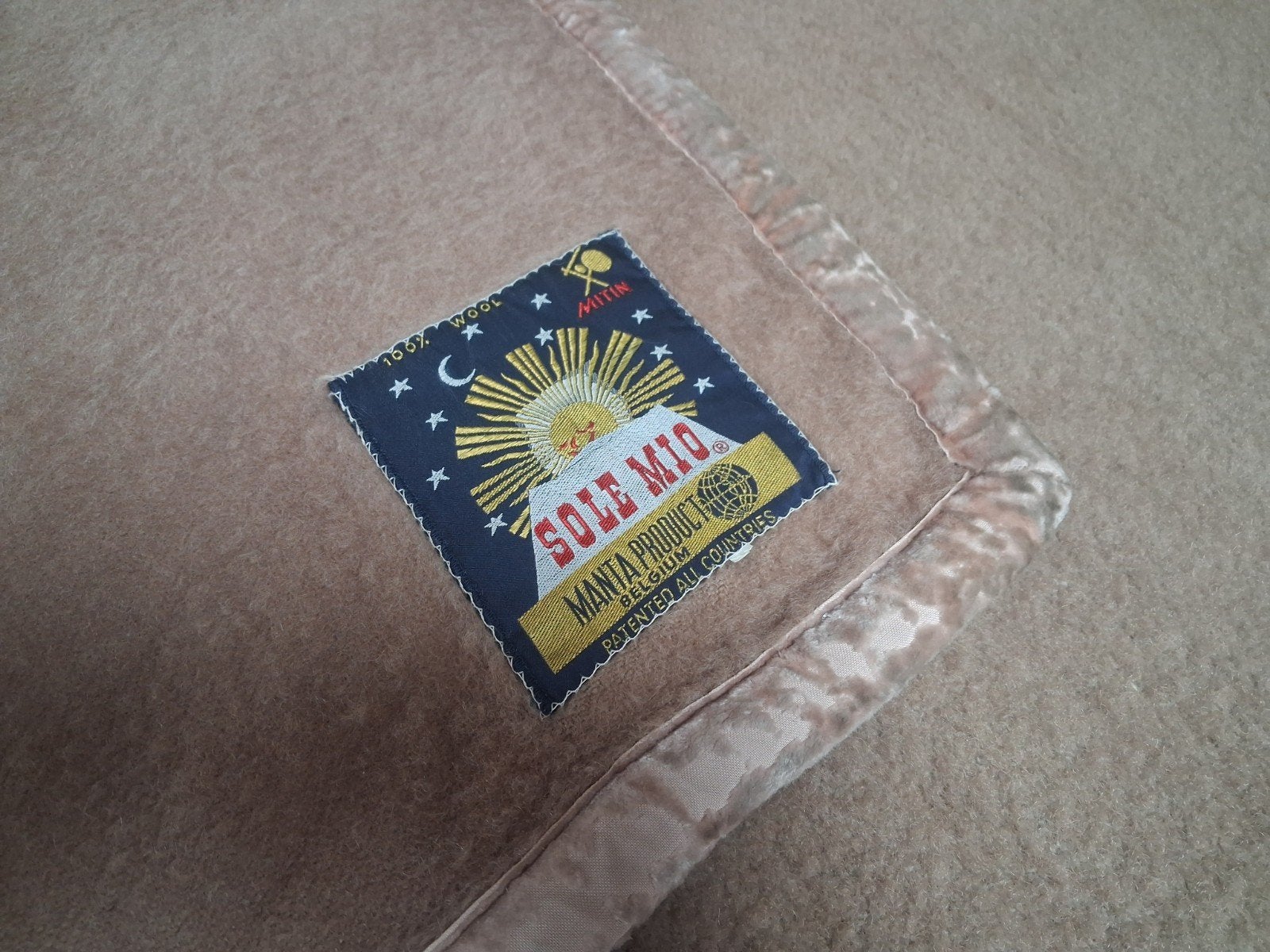 Grande couverture en laine — Sole Mio (100 % laine) — Fabriq, Enlèvement ou Envoi, Laine, Beige