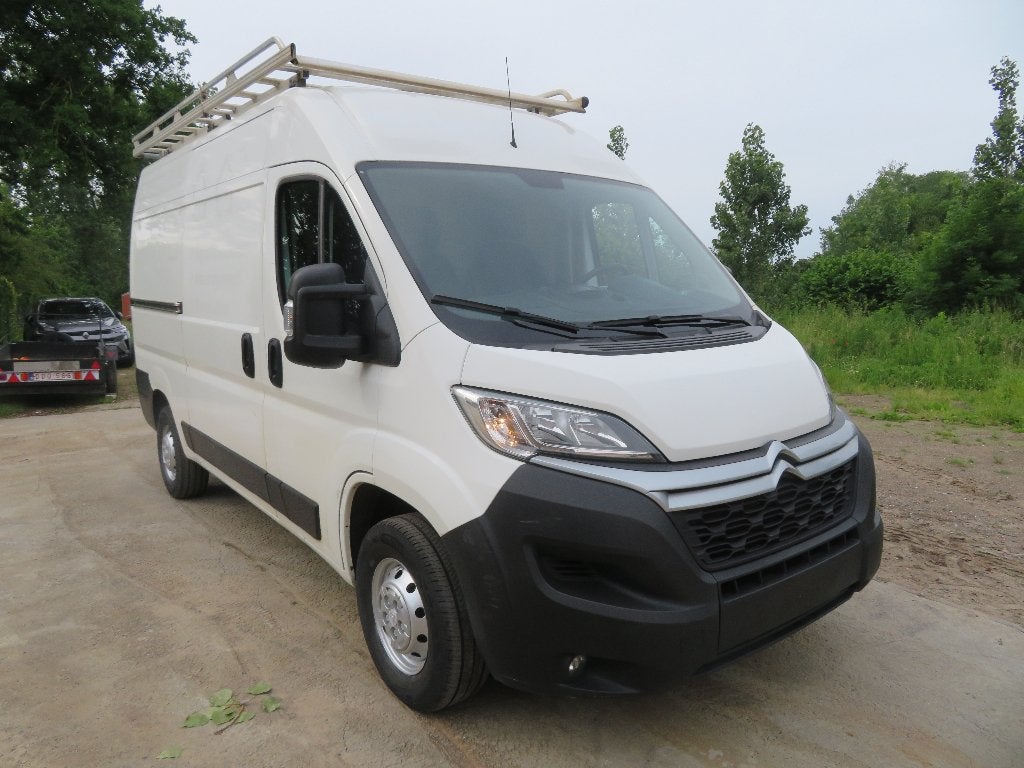Citroën Jumper 2.2 BlueHDi - L2H2 - 2021 - €6d, Auto's, Voorwielaandrijving, Stof, 4 cilinders, Citroën