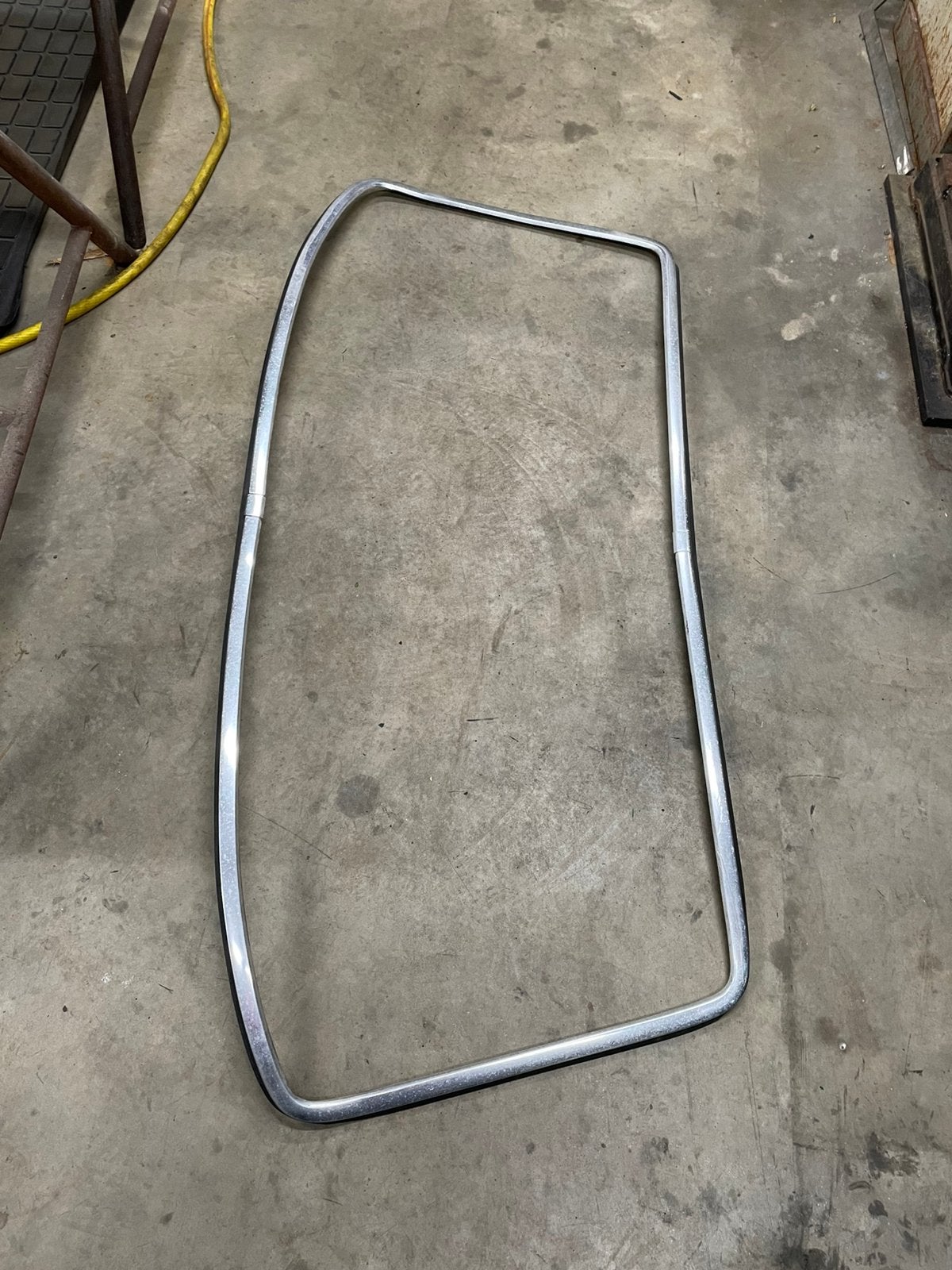 Chroom lijst voorruit volvo 240, Ophalen, Volvo