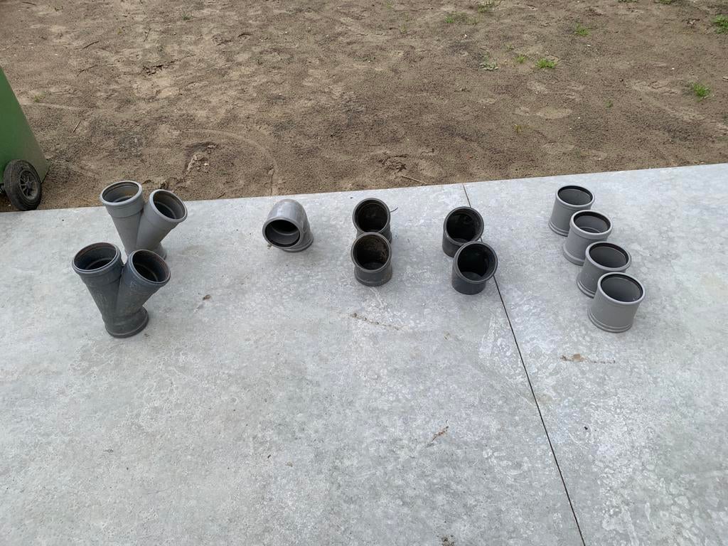 Hulpstukken riool- en regenwaterafvoer, Doe-het-zelf en Bouw, Buizen en Afvoer, Zo goed als nieuw, Afvoer, PVC, Ophalen