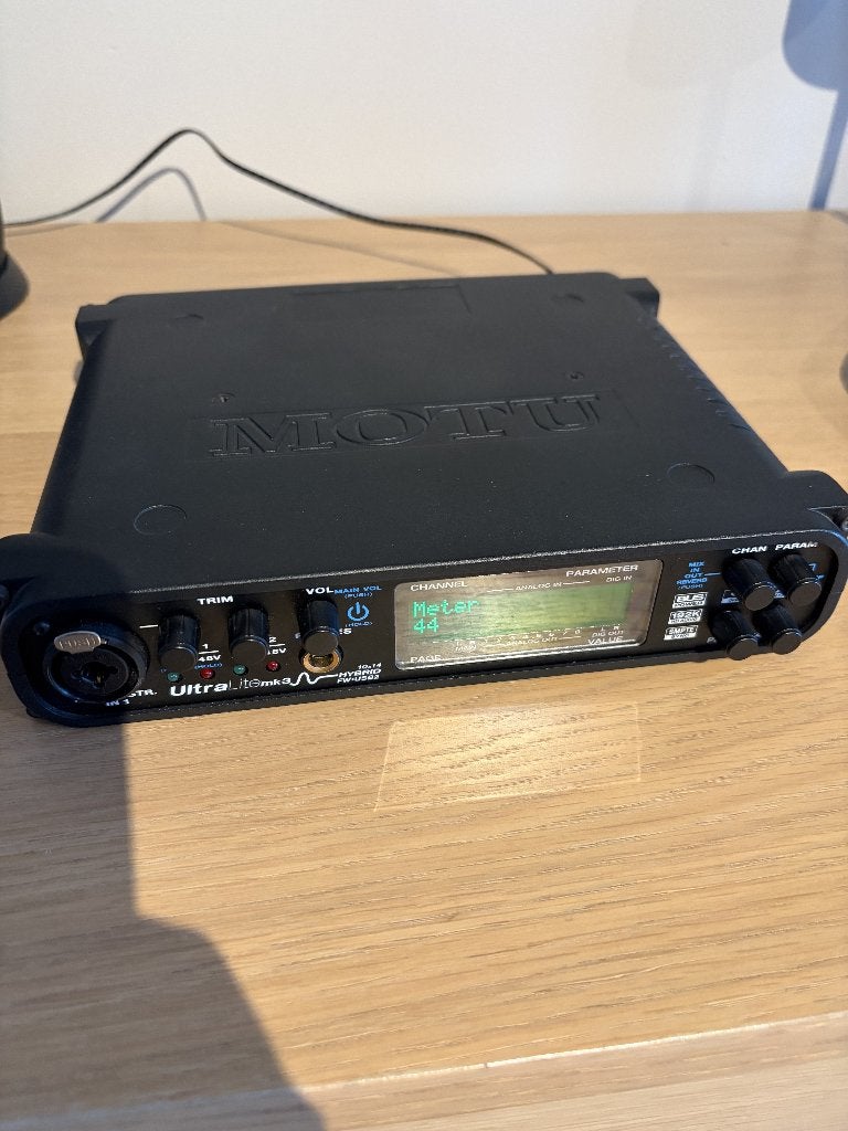 Interface audio Motu Ultralite MK3 Hybrid (USB/Firewire), Enlèvement ou Envoi, Comme neuf, Audio