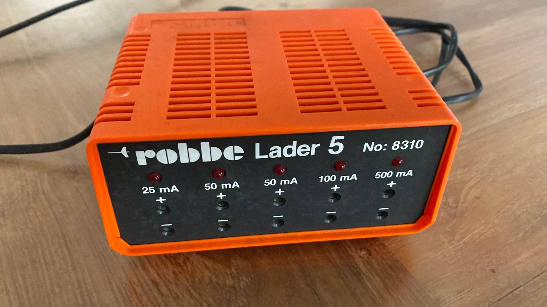 Modelbouw robbe lader 5. No: 8310, Hobby en Vrije tijd, Ophalen, Gebruikt