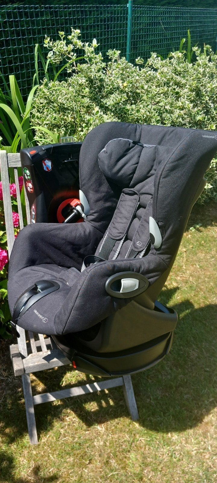 Siège auto pivotant Bébé-Confort Axiss, Enfants & Bébés, Sièges auto, Autres marques, Ceinture de sécurité, Mode veille, Comme neuf