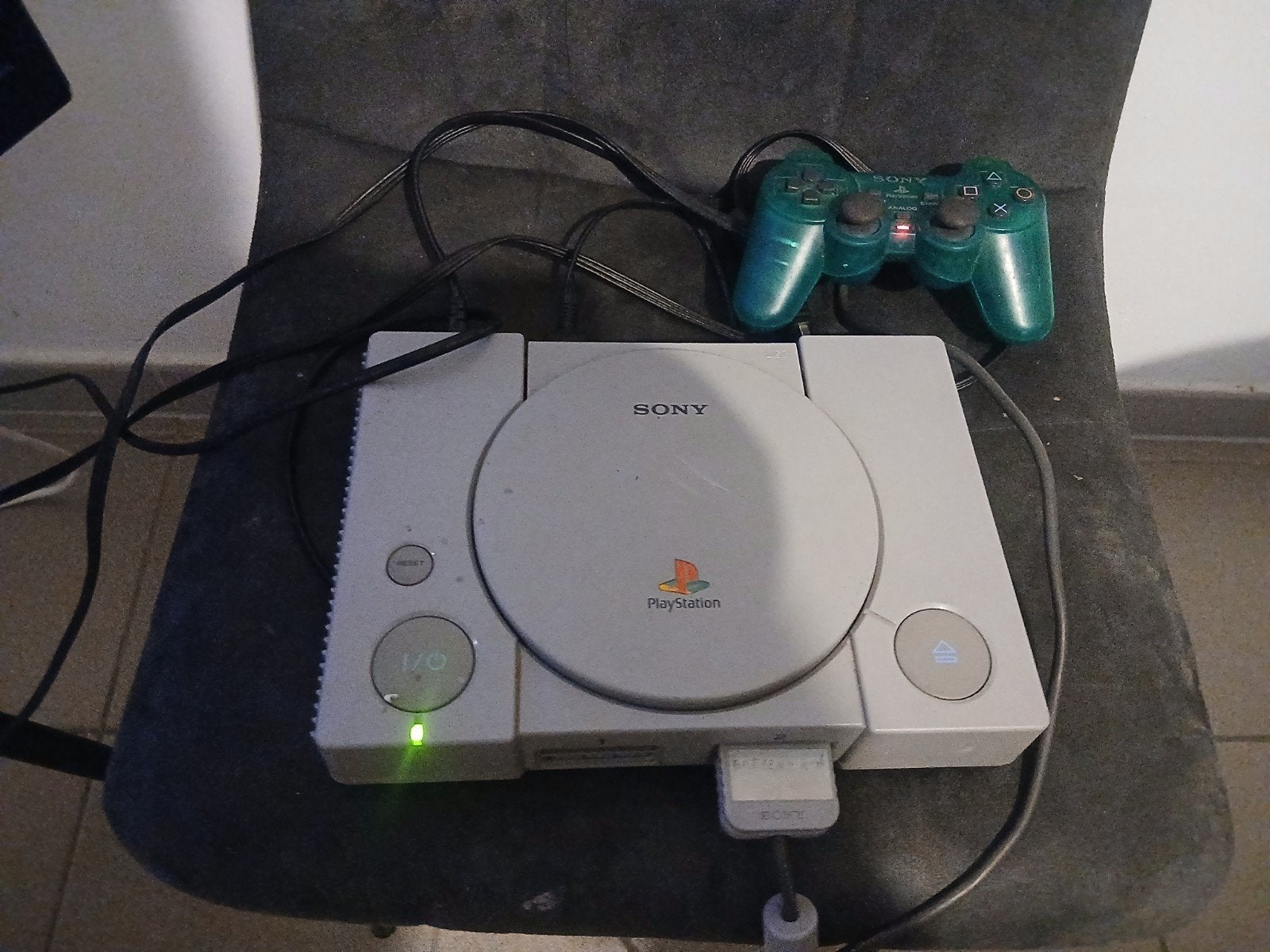 Playstation 1  met spel en controllers, Games en Spelcomputers, Spelcomputers | Sony PlayStation 1, Ophalen of Verzenden