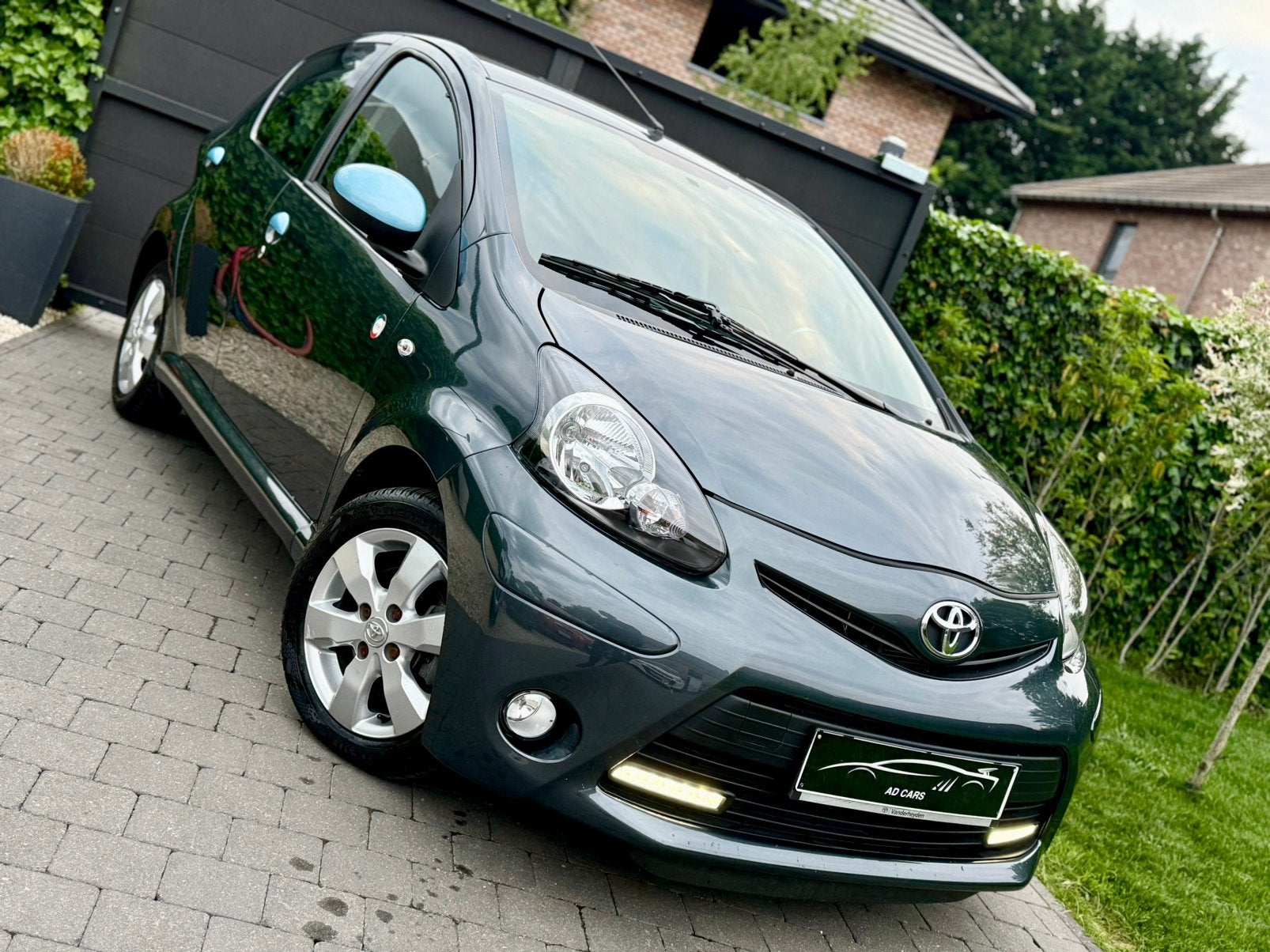 Toyota Aygo 1.0i * 33.000 KM *  Full Airco * Edition Limitée, Auto's, Toyota, https://public.car-pass.be/vhr/749b3d3fuuuu-83e0-4091-955e-db2cb9e1fbd7