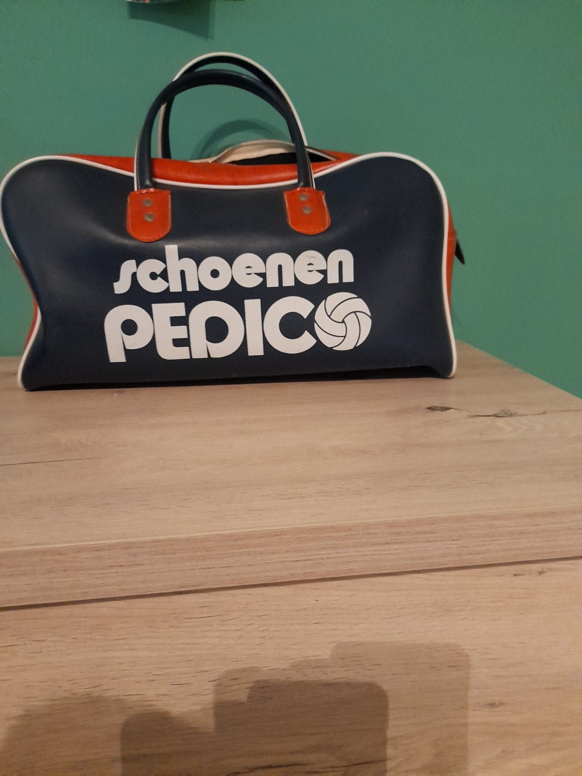 Sac de sport Old Pedico, Enlèvement