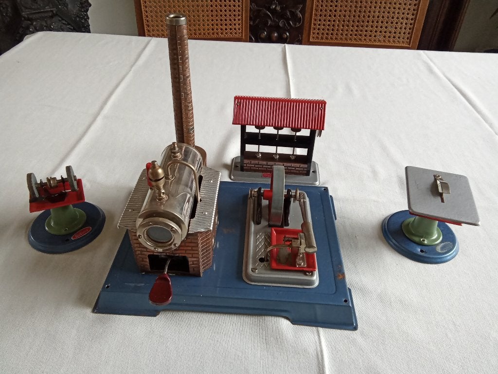 Wilesco stoommachine miniatuur zaagmachine/slijpmachine enzv, Ophalen of Verzenden