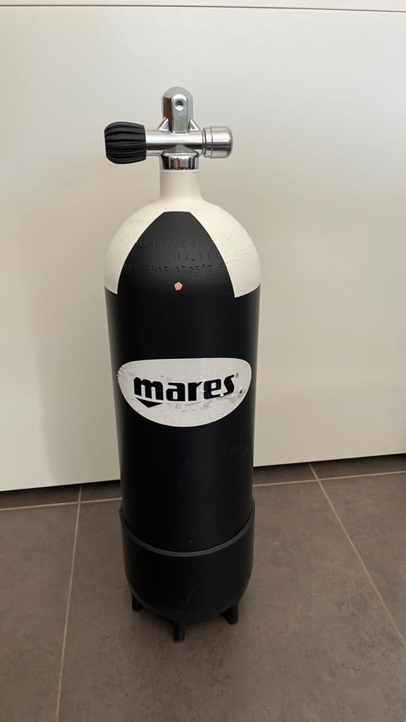 Duikfles 10 liter, 230 bar, Watersport en Boten, Duiken, Ophalen, Zo goed als nieuw, Duikfles