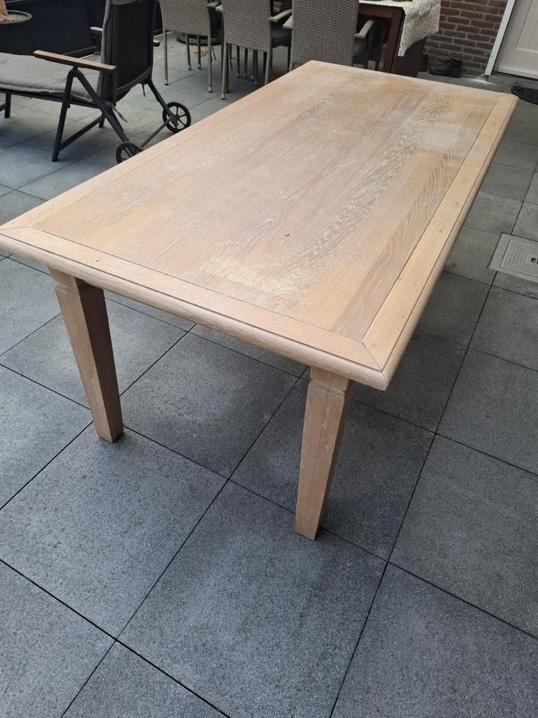 table a manger, Enlèvement