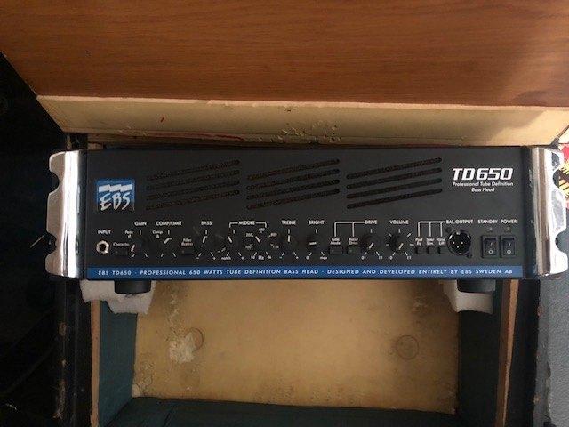 Ebs td 650 basversterker + ebs 4x10 proline cabinet, Ophalen, Zo goed als nieuw, Basgitaar, 100 watt of meer