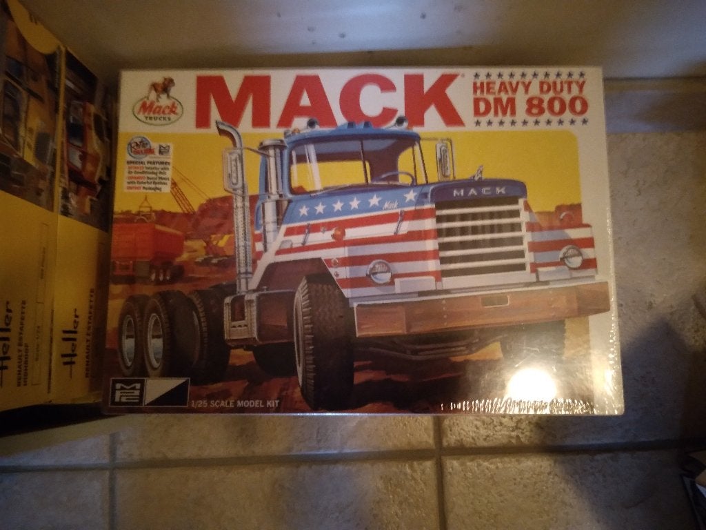 mack heavy duty dm800, Ophalen of Verzenden, Nieuw, Groter dan 1:32, Truck