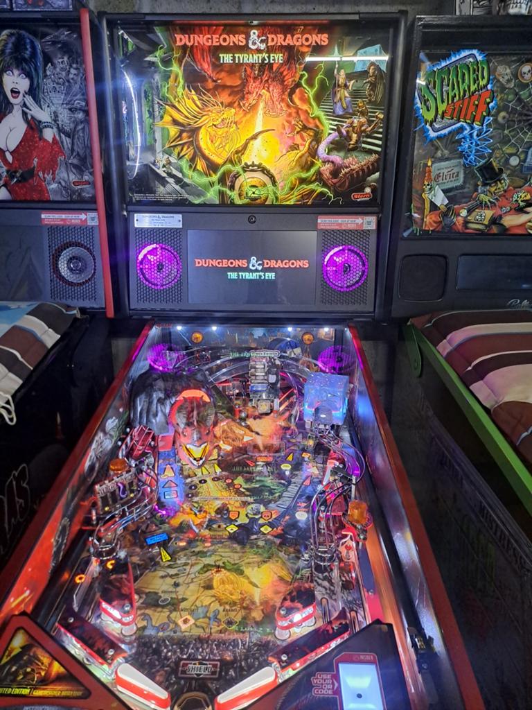 Te koop of te ruil dungeons and dragons limited editie, Verzamelen, Automaten | Flipperkasten, Ophalen