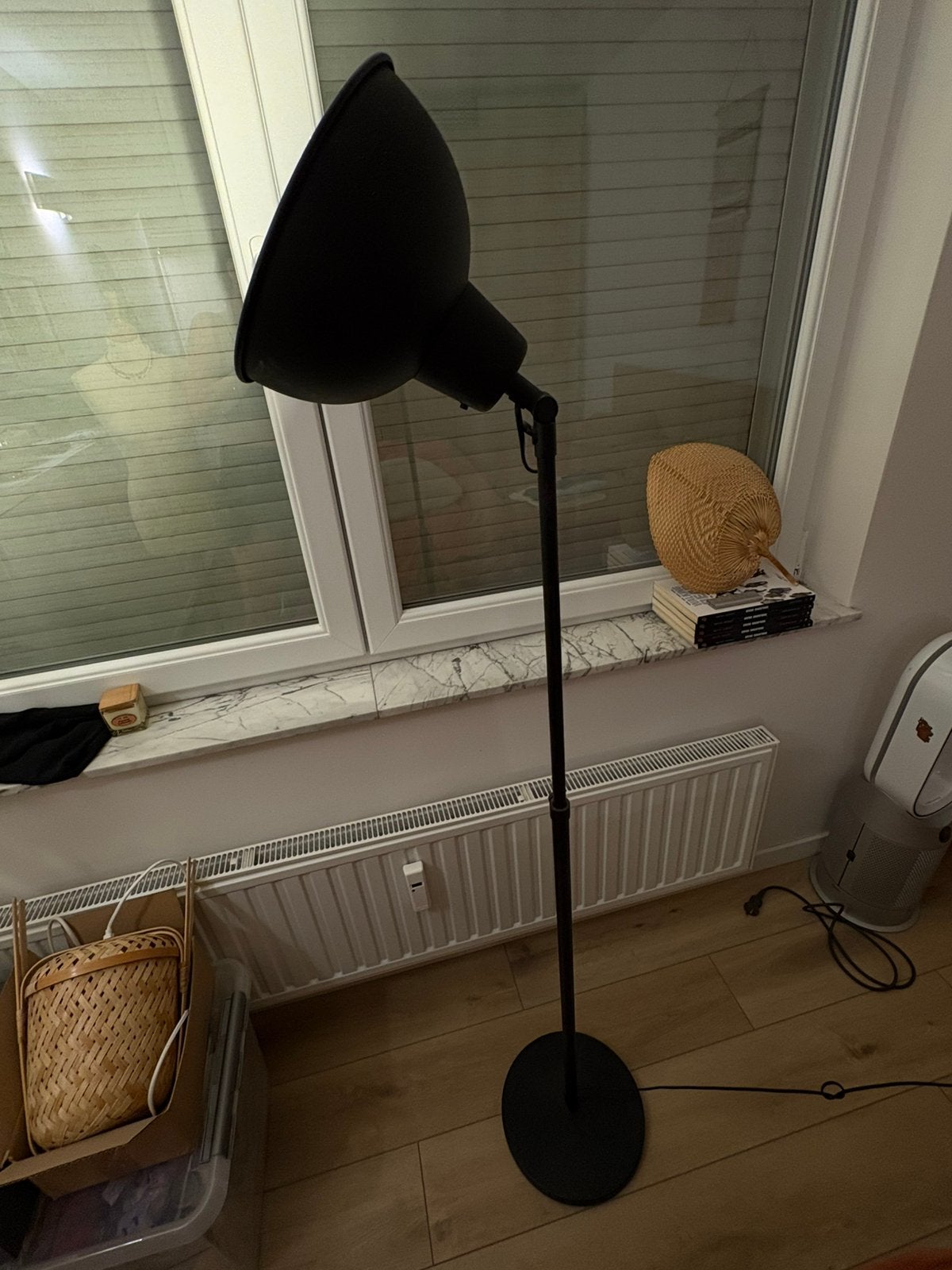 Lampe sur pieds noire IKEA, Ophalen, 100 tot 150 cm, E27 (groot), Zo goed als nieuw