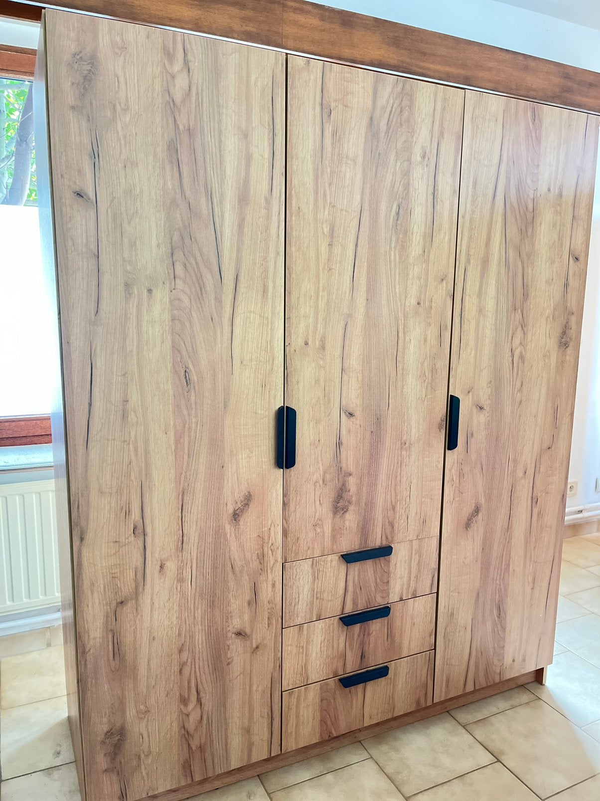 2 identieke kleerkasten te koop – €250, Huis en Inrichting, Kasten | Kleerkasten, Ophalen, 150 tot 200 cm, Zo goed als nieuw, 150 tot 200 cm