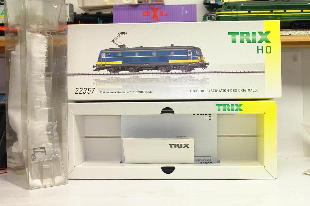 TRIX 22357 SNCB NMBS BOITE VIDE AVEC NOTICE ET ACCESSOIRES, Trix, Comme neuf, Autres types, Courant continu ou Courant alternatif