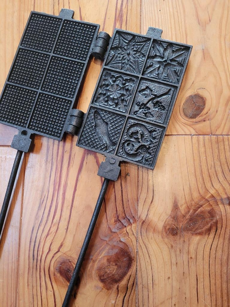 Moule à fines galettes ancien en fonte, Enlèvement