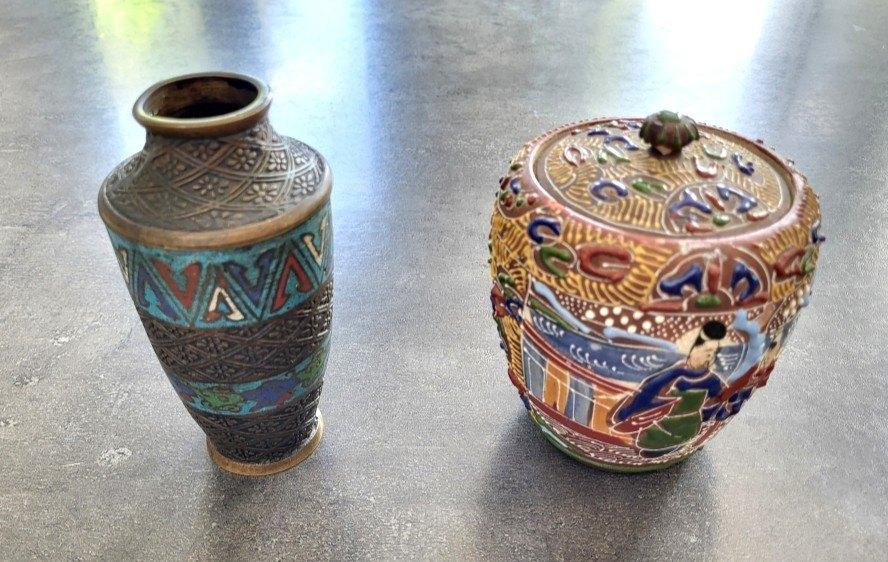 2 vases japonais anciens, Envoi