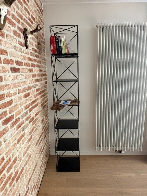 boekenrek Serax design Antonio Sciortino (nieuwprijs € 752), Huis en Inrichting, Ophalen, Minder dan 50 cm, Design, Zo goed als nieuw