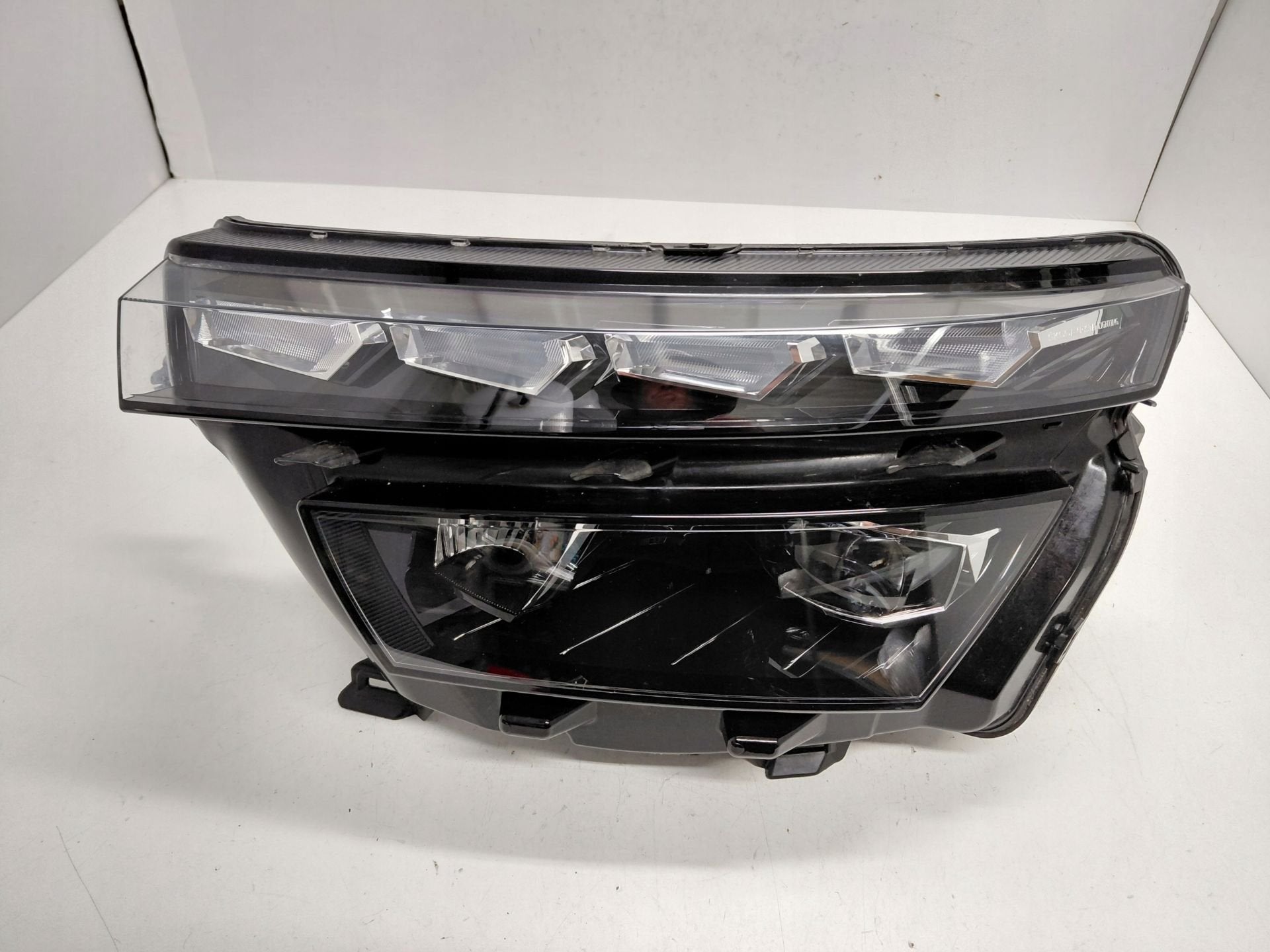 Skoda Kamiq Koplamp Links 658.941.015.B, Tr. Vaclava Klementa 869
293 01  Mlada Boleslav, CZ, Skoda, Skoda Auto a.s., Gebruikt