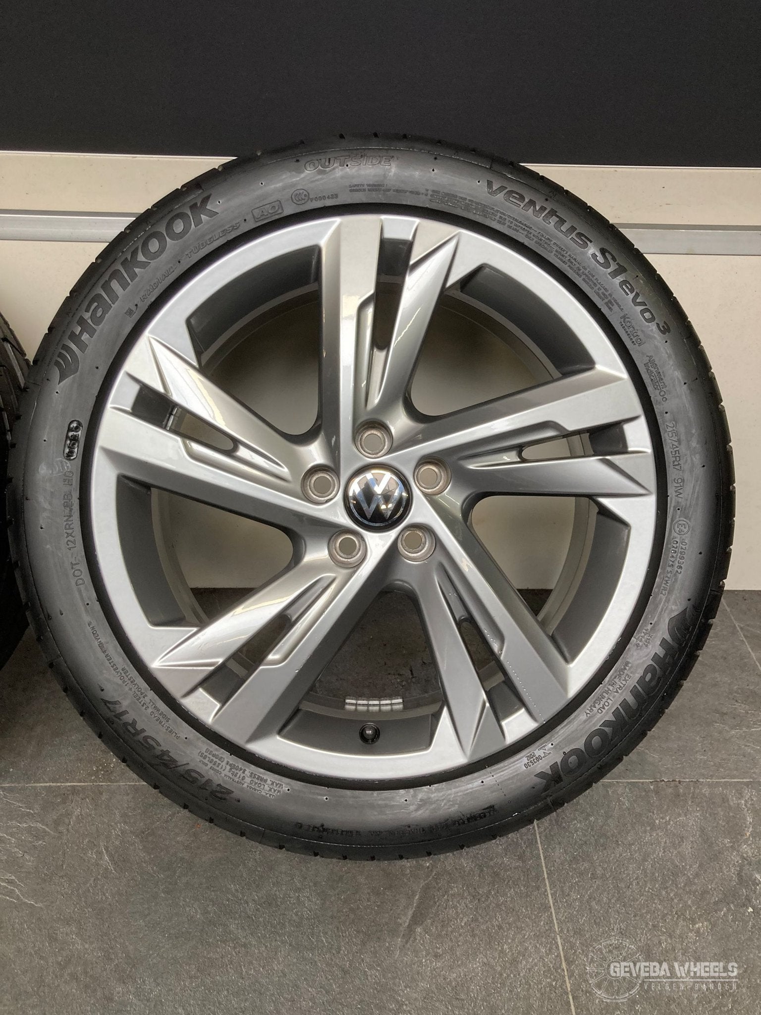 17” originele Volkswagen Polo 2G0 Valencia velgen + banden, Auto-onderdelen, -, -, Banden en Velgen, 17 inch