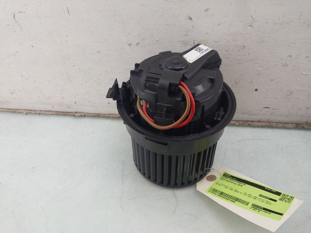 VENTILATEUR RADIATEUR MOTEUR Dacia Duster (SR), Dacia, Valeo, Utilisé, 100, rue de Courcelles
75017  Paris, FR