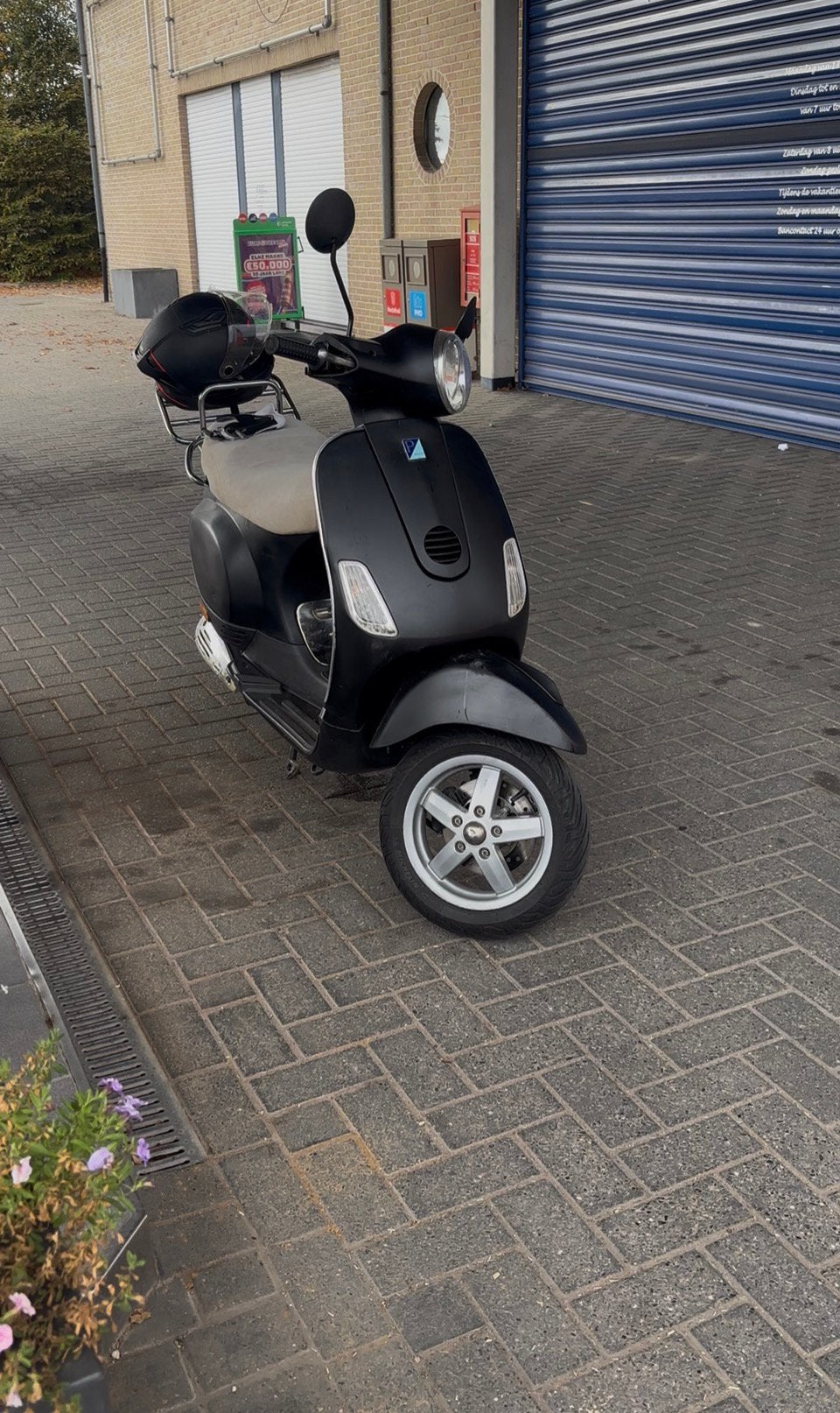 Vespa lx50 lees beschrijving, Ophalen, Zo goed als nieuw