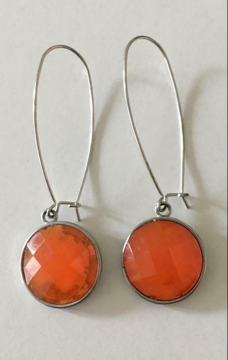 Boucles d’oreilles longueur 6cm, Bijoux, Sacs & Beauté, Boucles d'oreilles, Enlèvement ou Envoi, Utilisé, Orange, Pendantes