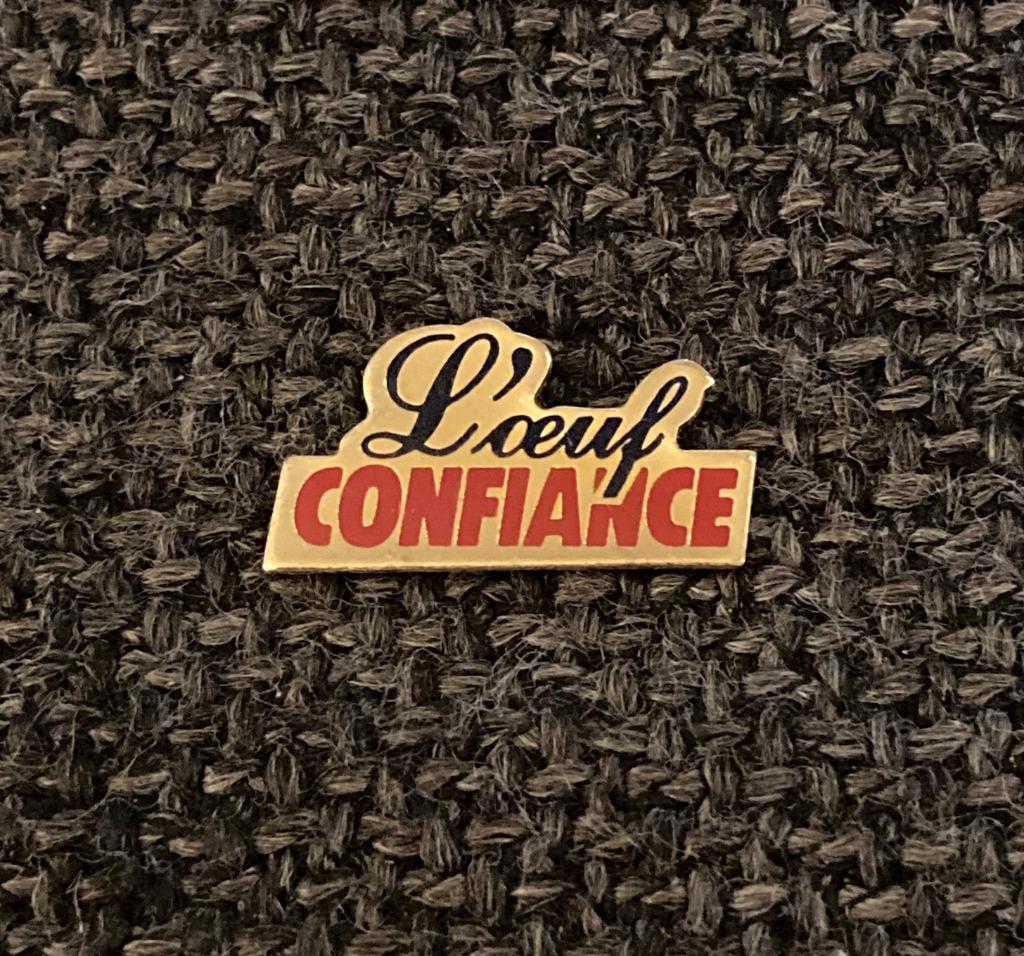 PIN - L'OEUF CONFIANCE, Verzenden, Gebruikt, Merk, Speldje of Pin